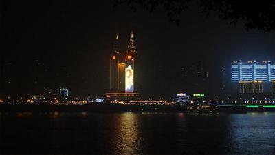 YDEA · Pantalla LED Telescópica Chongqing Sheraton